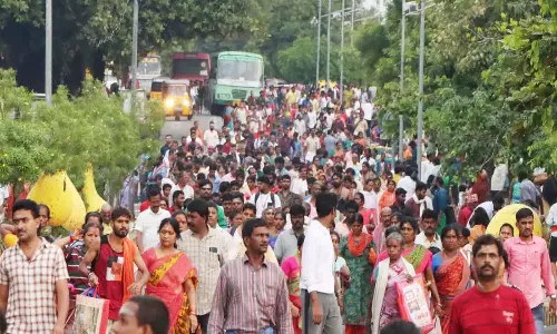 திருவண்ணாமலையில் 2-வது நாளாக பக்தர்கள் கிரிவலம்