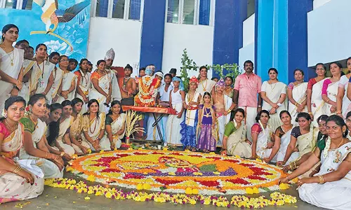 திசையன்விளை வி.எஸ்.ஆர். இன்டர்நேஷனல் பள்ளியில்  ஓணம் பண்டிகை கொண்டாட்டம்