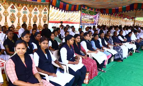 இந்திய தண்டனை சட்டத்தின் பெயர்களை இந்தி மொழியில் மாற்ற எதிர்ப்பு தெரிவித்து வக்கீல்கள் உண்ணாவிரதம்