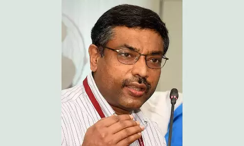 தமிழக தொழில்துறை செயலாளர் கிருஷ்ணன் மத்திய அரசு பணிக்கு திடீர் மாற்றம்