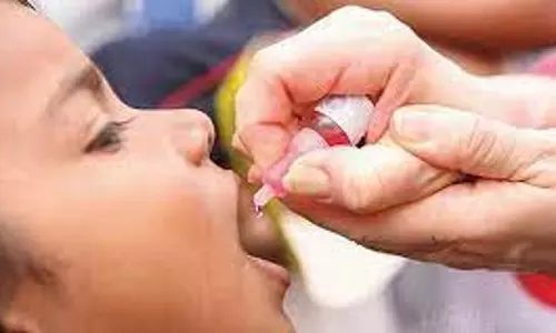 குழந்தைகளுக்கு வைட்டமின் ஏ உயிர்ச்சத்து திரவம் கொடுக்கும் முகாம்