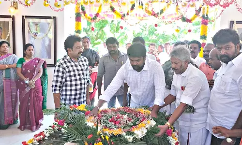 காதர்பாட்ஷா வெள்ளைச்சாமி 11-வது ஆண்டு நிைனவு நாள்