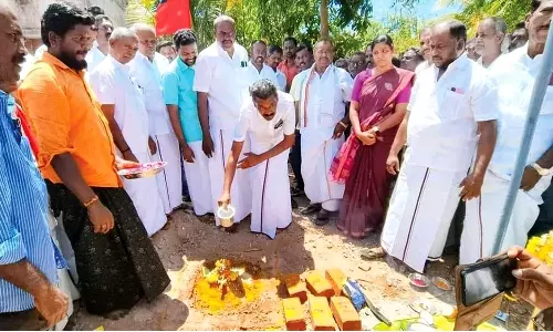 ஆலங்குளம் அருகே புதிய ரேஷன் கடைக்கு அடிக்கல் நாட்டு விழா