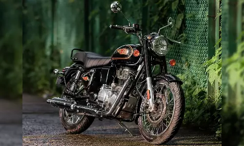 வேற லெவல் மாற்றங்களுடன் அறிமுகமான முற்றிலும் புதிய புல்லட் 350