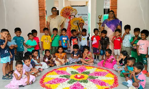 எஸ்.எம்.வி. பள்ளியில் ஓணம் பண்டிகை கொண்டாட்டம்