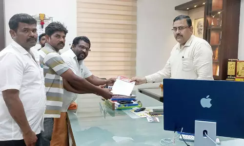 தென்காசி மாவட்டத்தில் பட்டுப்போன பனை மரங்களுக்கு நிவாரணம் வழங்க வேண்டும்  - கலெக்டரிடம் மனு