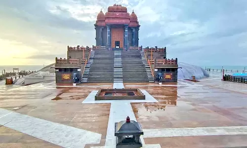 கன்னியாகுமரி கடலில் விவேகானந்தர் நினைவு மண்டபம் நிறுவிய 53-வது ஆண்டு விழா