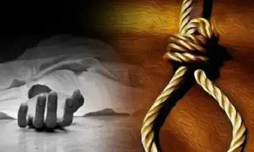 வாலிபர் தூக்குபோட்டு தற்கொலை