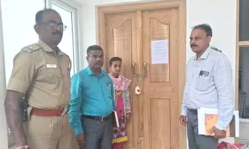 கீழ்குந்தா பேரூராட்சியில் விதிமுறை மீறிய 4 மாடி கட்டிடம்