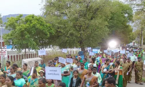 களக்காட்டில் சுற்றுச்சூழல் விழிப்புணர்வு ஊர்வலம்-திரளான கிறிஸ்தவர்கள் பங்கேற்பு