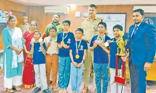 வில்வித்தை, கராத்தே போட்டியில் பதக்கம் வென்றவர்களுக்கு பாராட்டு