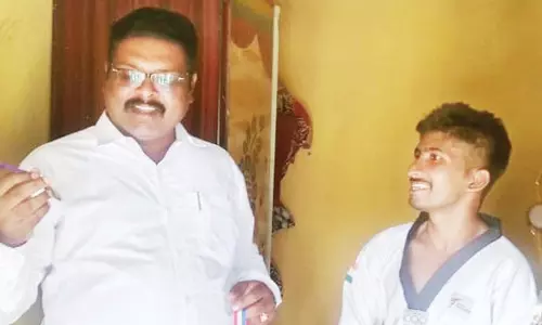 பாரா டேக்வண்டா போட்டியில் பாப்பிரெட்டிப்பட்டி மாற்றுத்திறனாளி மாணவன் தங்கம் வென்று சாதனை