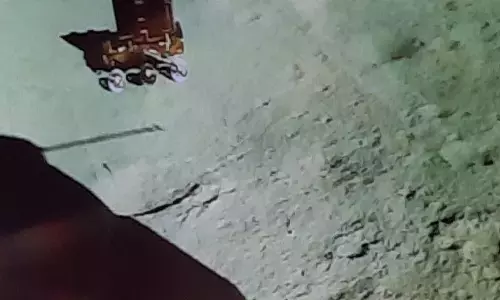 நிலவின் தென் துருவத்தில் ஆய்வு பணிகளை நிறைவு செய்தது ரோவர் - இஸ்ரோ அறிவிப்பு