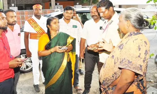 மகளிர் உரிமைத்தொகை பெற விண்ணப்பித்தவர்களின் வீடுகளில் கலெக்டர் ஆய்வு