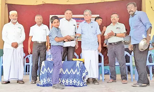 காயல்பட்டினத்தில் இலக்கிய மன்ற விழா