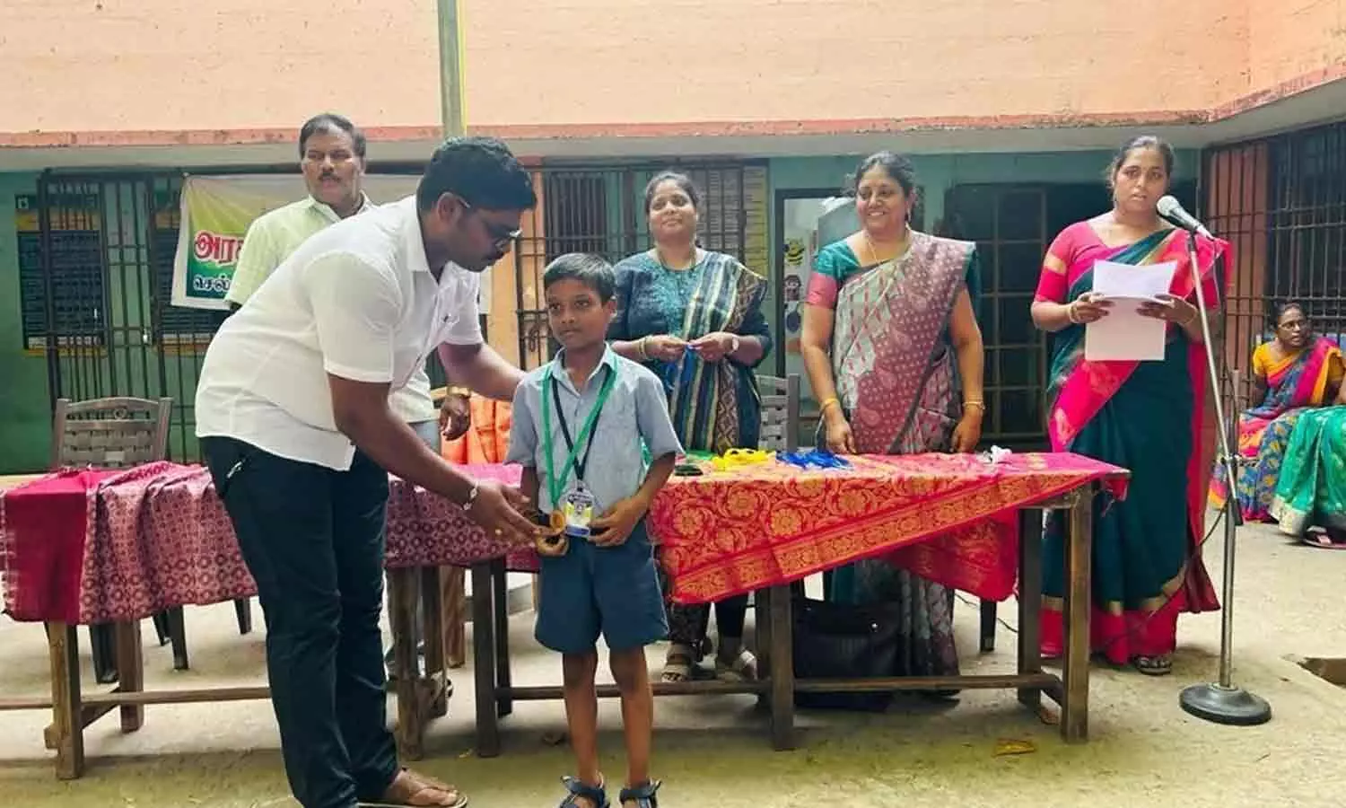 அரசுப் பள்ளியில் தேசிய விளையாட்டு நாள் அரசுப் பள்ளியில் தேசிய விளையாட்டு நாள்