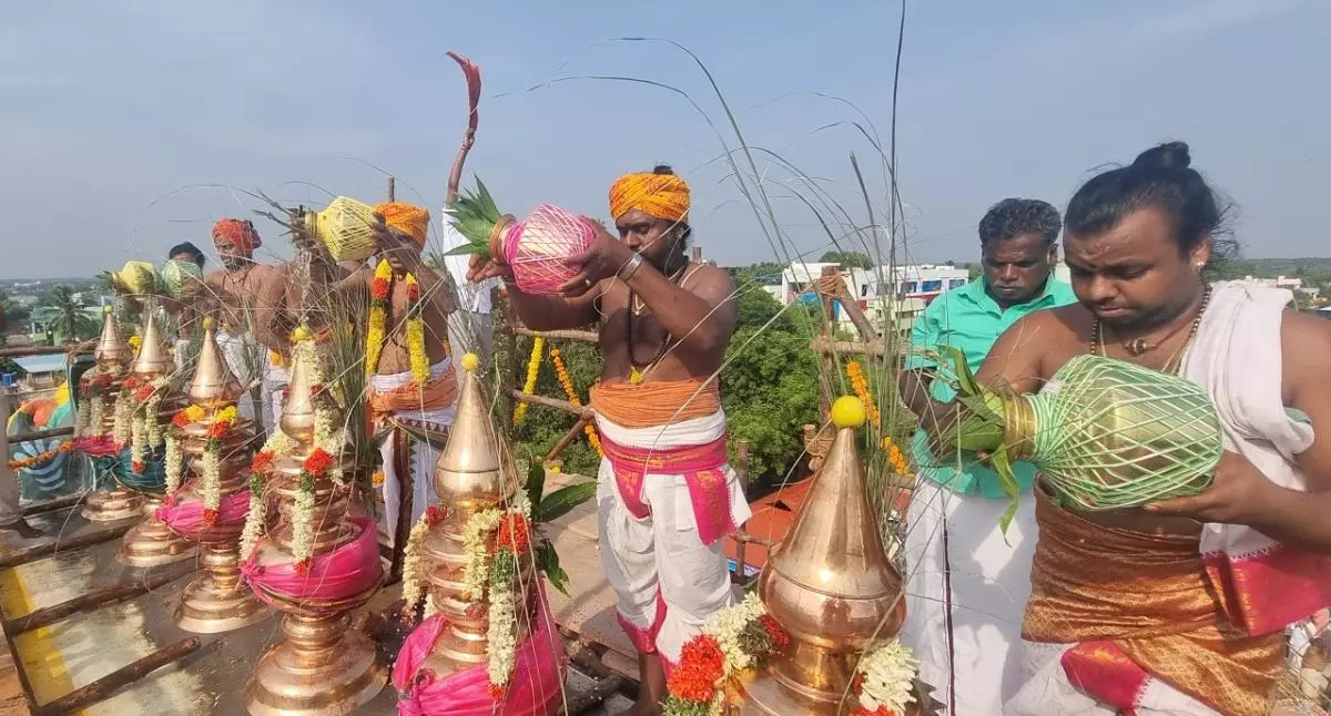 விநாயகர் கோவிலில் கும்பாபிஷேகம் விநாயகர் கோவிலில் கும்பாபிஷேகம்