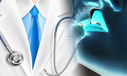 அரசு ஆஸ்பத்திரியில் பெண் டாக்டருக்கு முத்தம் கொடுக்க முயற்சி- மற்றொரு டாக்டர் மீது வழக்குப்பதிவு