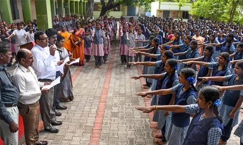 காமராசர் நகரவை பள்ளியில்  எங்கள் பள்ளி மிளிரும் பள்ளி திட்டம்