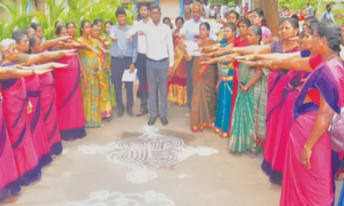 தேசிய ஊட்டச்சத்து மாத விழா - கலெக்டர் ஸ்ரீதர் தொடங்கி வைத்தார்