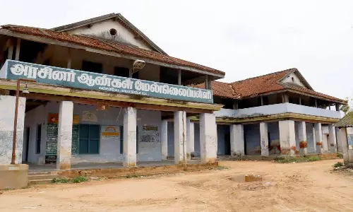 டாக்டர்.ராதாகிருஷ்ணன் படித்த பள்ளியில் இடியும் நிலையில் கட்டிடங்கள்