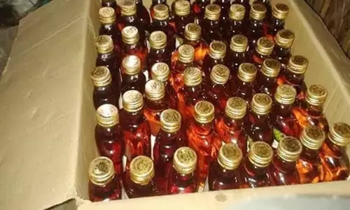 சட்டவிரோதமாக மதுவை பதுக்கி விற்றதாக 250 பேர் மீது வழக்கு