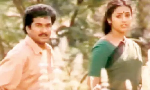 மீனா மலரும் நினைவுகள்: பாவாடை தாவணியில் கலக்கல்