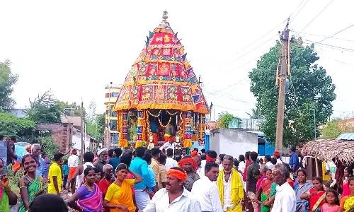 சங்கராபுரம் அருகே  கெங்கை மாரியம்மன் கோவில் தேர் திருவிழா