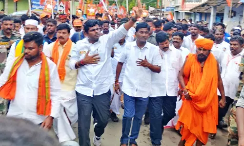 தென்காசியில் நடைபயணம் சென்ற அண்ணாமலைக்கு வழிநெடுகிலும் உற்சாக வரவேற்பு