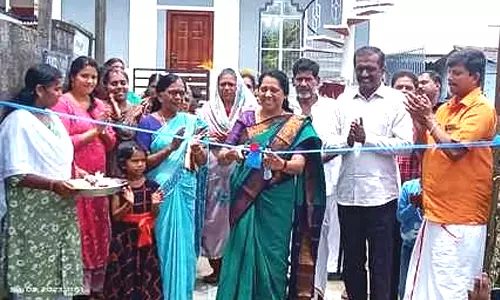 கூடலூர் பகுதியில் சிமெண்ட் சாலை நகர்மன்ற தலைவர் திறந்து வைத்தார்