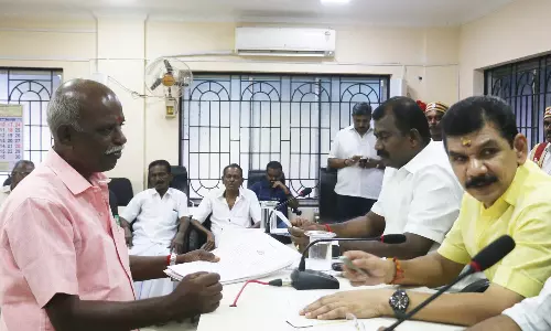 நெல்லையில் போலி ஆவணம் மூலம் வாரிசு சான்றிதழ் பெற்றதாக புகார்- ரத்து செய்யக்கோரி மேயரிடம் மனு