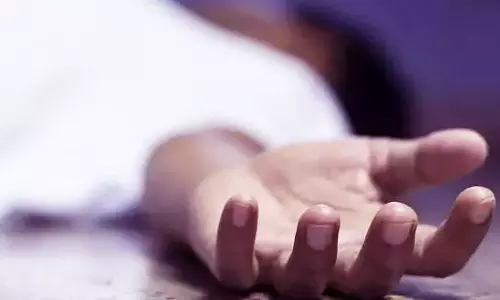 கோவில் தூண் விழுந்து தொழிலாளி சாவு