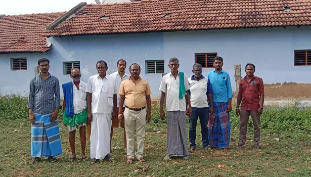 குடியிருப்பு பகுதியில் கால்வாய்அமைக்க விவசாயிகள் எதிர்ப்பு குடியிருப்பு பகுதியில் கால்வாய்அமைக்க விவசாயிகள் எதிர்ப்பு