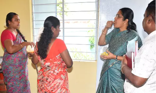 ஒட்டன்சத்திரம் அருகே பள்ளி மாணவ-மாணவிகளுக்கு காலை உணவு வழங்கும் பணி - கலெக்டர் ஆய்வு