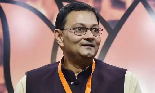 நேதாஜியின் பேரன் பா.ஜ.க.-வில் இருந்து திடீர் விலகல் - என்ன காரணம் தெரியுமா?