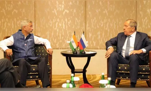 ரஷிய வெளியுறவுத்துறை மந்திரியுடன் இந்திய வெளியுறவுத்துறை மந்திரி சந்திப்பு