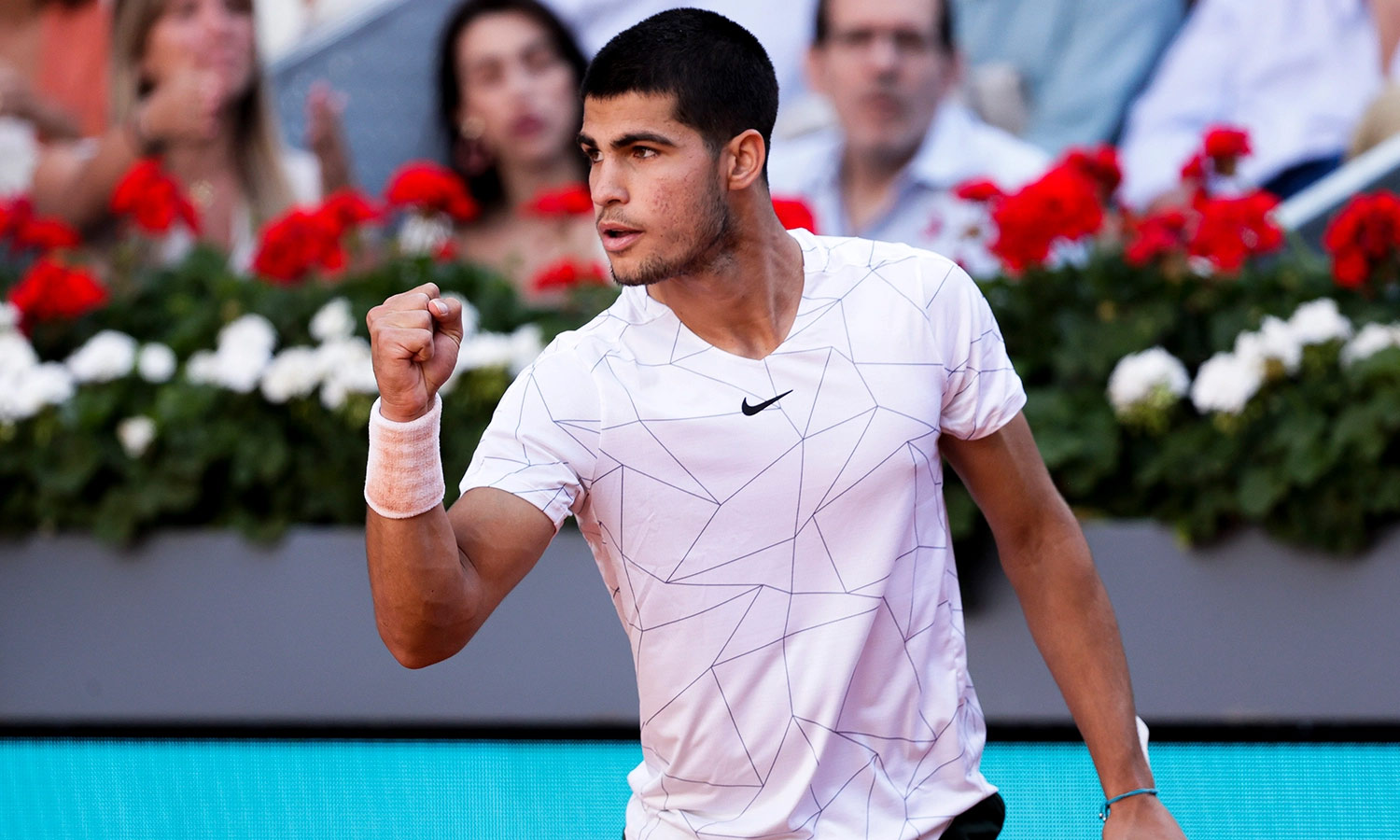 அமெரிக்க ஓபன் டென்னிஸ்: அல்காரஸ் அரைஇறுதிக்கு முன்னேற்றம்