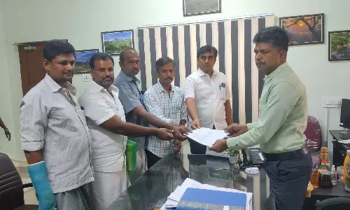 உடுமலையில் வனவிலங்குகள் விளைநிலங்களுக்குள் புகுவதை தடுக்க கோரிய விவசாயிகள்