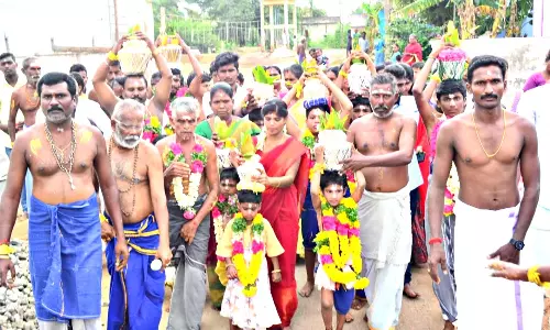 கிருஷ்ண ஜெயந்தி விழாவில் பக்தர்கள் பால்குடம் எடுத்து வழிபாடு