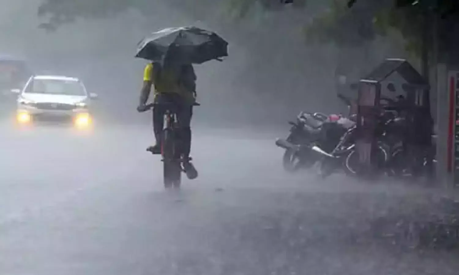 கேரளாவில் 11 மாவட்டங்களுக்கு பலத்த மழை எச்சரிக்கை