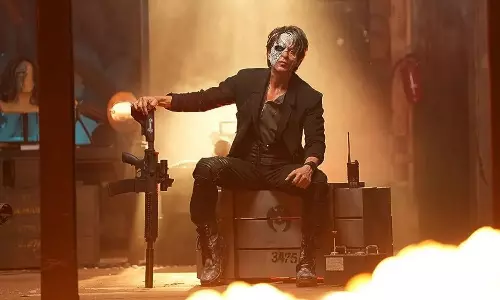 ஜவான் முதல் நாள் வசூல் எத்தனை கோடி தெரியுமா?