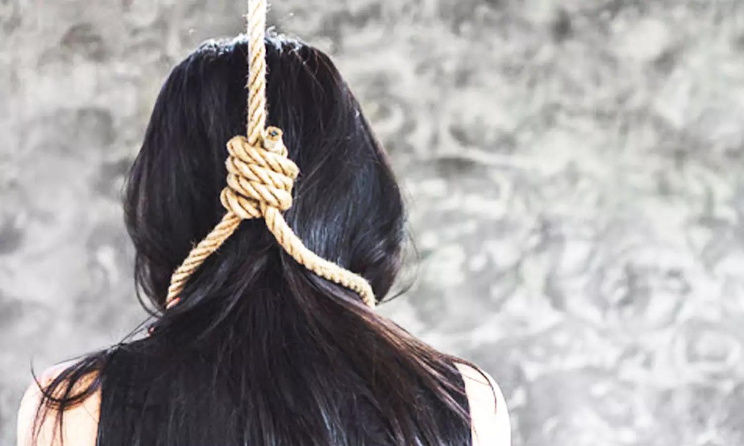 இளம்பெண் தூக்கிட்டு தற்கொலை