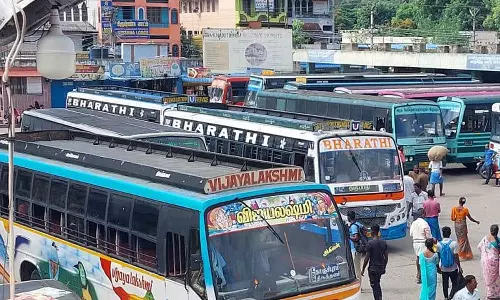 சந்திரபாபு நாயுடு கைது: திருப்பதி பஸ்கள் திருத்தணியில் நிறுத்தம்