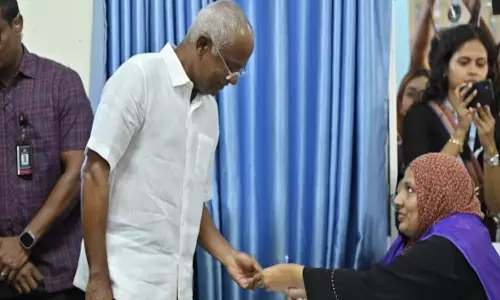 மாலத்தீவில் அதிபர் தேர்தலில் இழுபறி: யாருக்கும் மெஜாரிட்டி கிடைக்கவில்லை