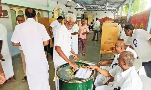 நாமக்கல்லில் லாரி உரிமையாளர்கள் சங்க புதிய நிர்வாகிகள் தேர்தல்