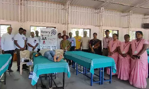 திருமுருகன்பூண்டி ஏ.வி.பி., பள்ளியில் ரத்த தான முகாம்