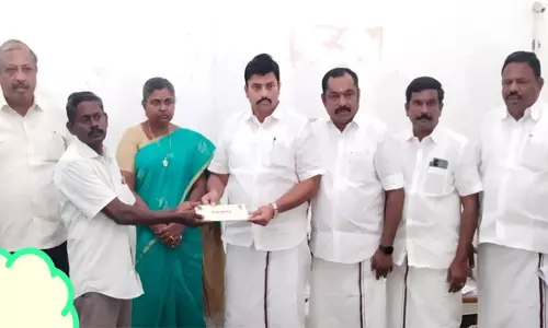 ஜேடர்பாளையம் அருகே கொலை, வன்முறையால் பாதிக்கப்பட்ட விவசாயிகளுக்கு  நிவாரண உதவி