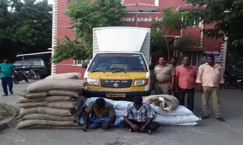 விழுப்புரம் அருகே ரூ.7 லட்சம் மதிப்பிலான புகையிலை பொருட்கள் கடத்தல்
