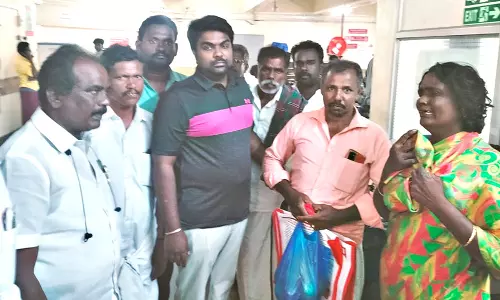 மின்சாரம் பாய்ந்த சிறுவர்களின் குடும்பத்துக்கு ஆறுதல்