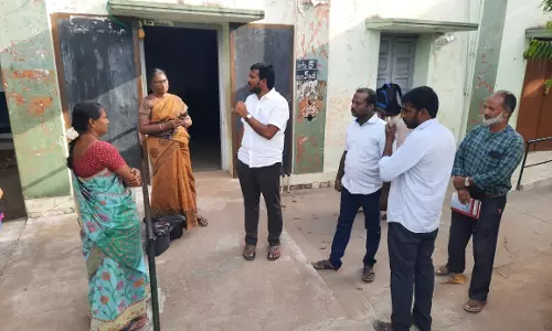 பழமையான இடிக்கப்பட உள்ள பள்ளி கட்டிடங்கள் ஆய்வு